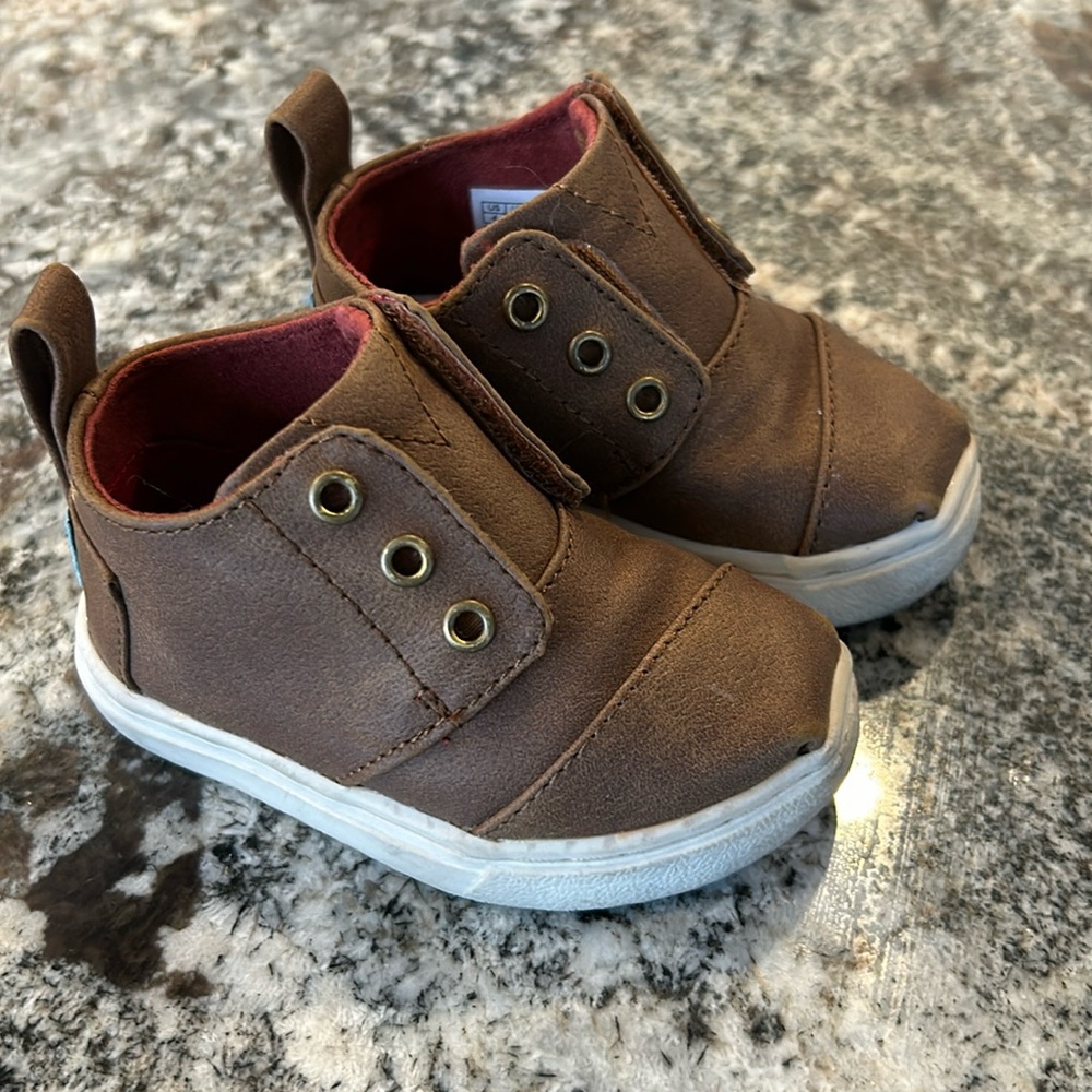 Tom’s Shoes 4